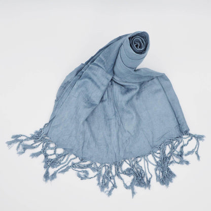 Blaugrau-Petrol Pashmina Schal mit Fransen, 65x180 cm, stilvolles und luxuriöses Accessoire.