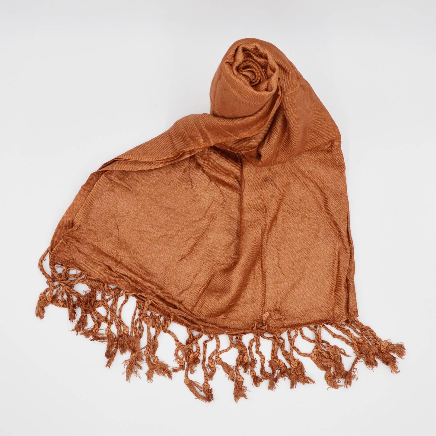 Kupfer Pashmina Schal mit Fransen, 65x180 cm, aus hochwertigem Material, angenehm weich und stilvoll.