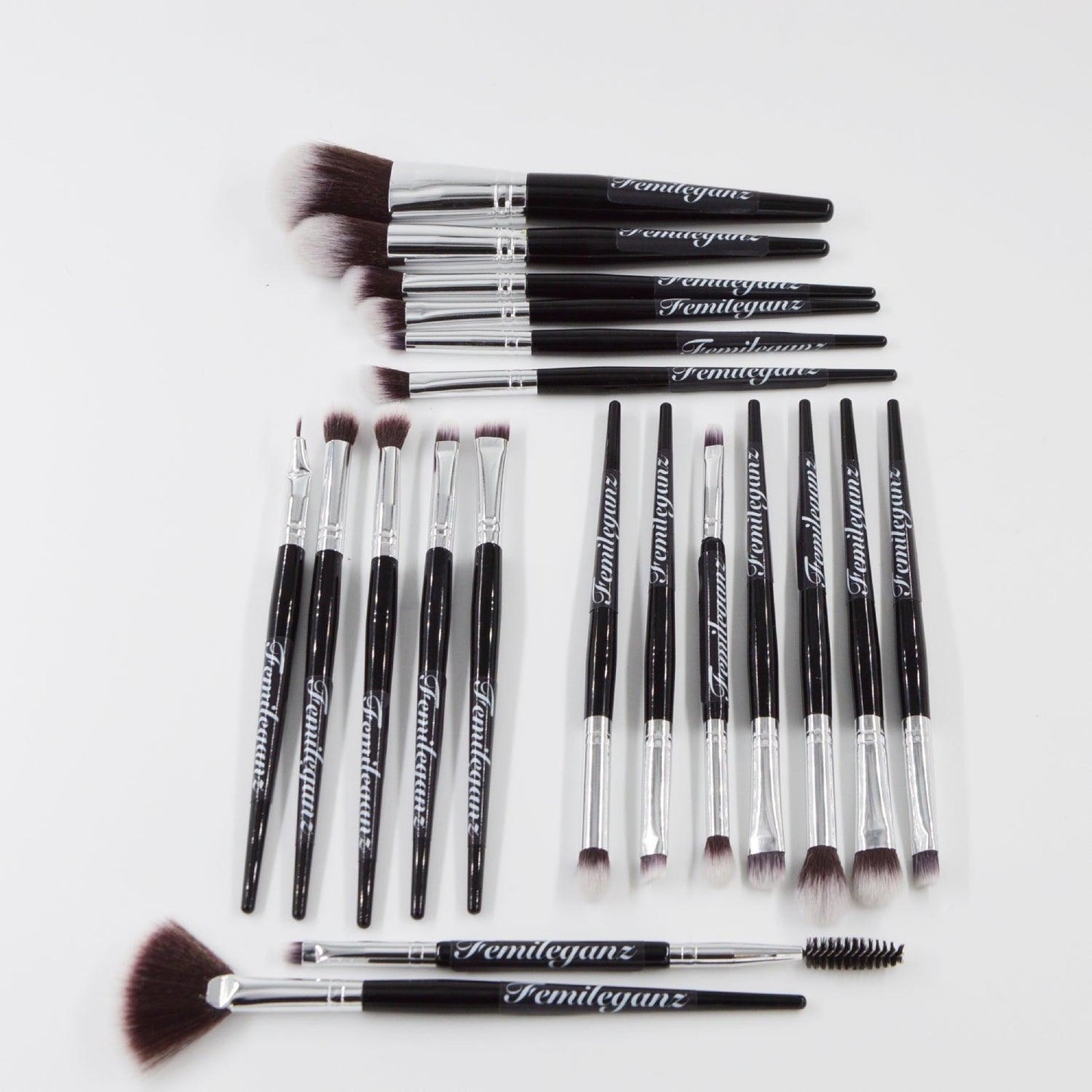 Hochwertiges professionelles Make - up Pinselset mit 20 Teilen, verteilt